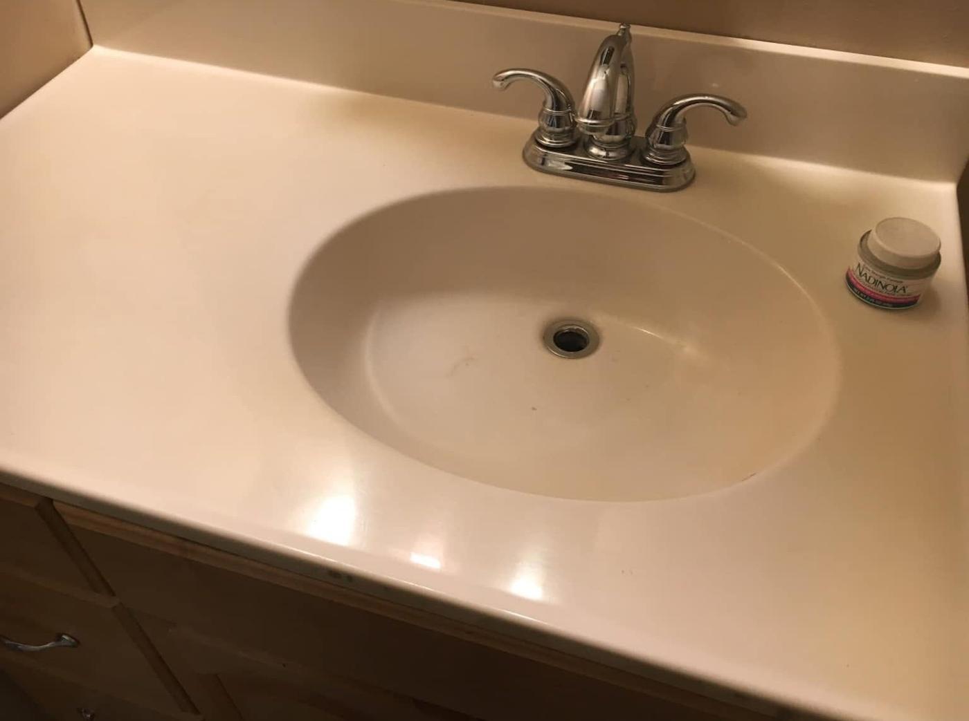 Vanity sink, after we cleaned it